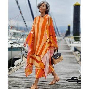 Zara Limited Edition Blogger Favorite Abstract Chiffon Oversized Poncho Orange S